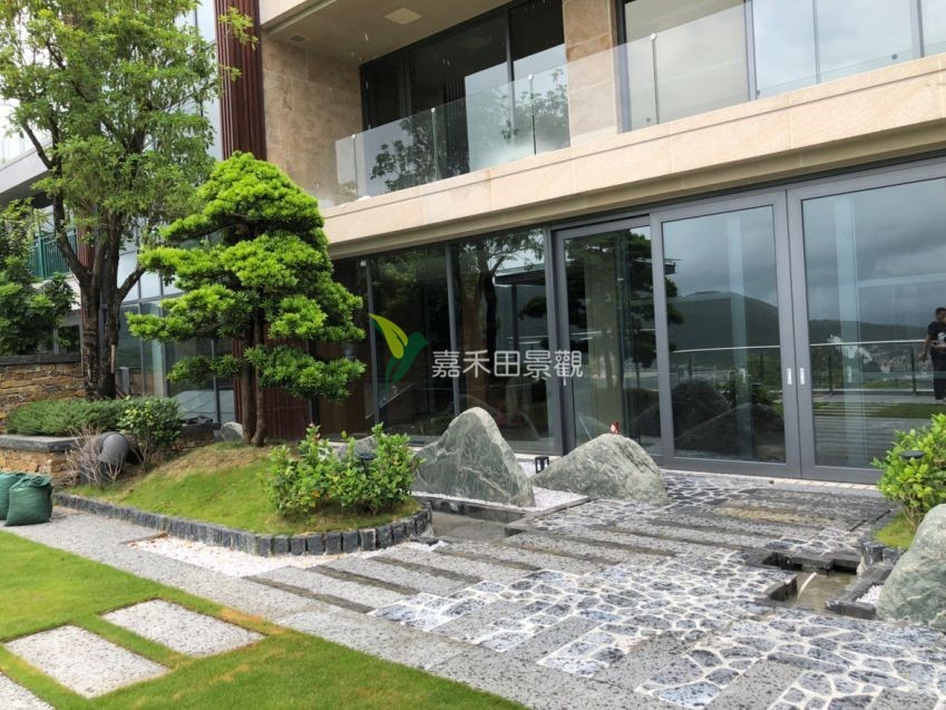 別墅花園設(shè)計夏季如何驅(qū)蚊蟲？